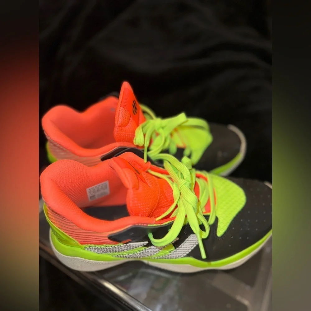adidas Sneakers Harden Stepback Basketball Sz7 unisex
